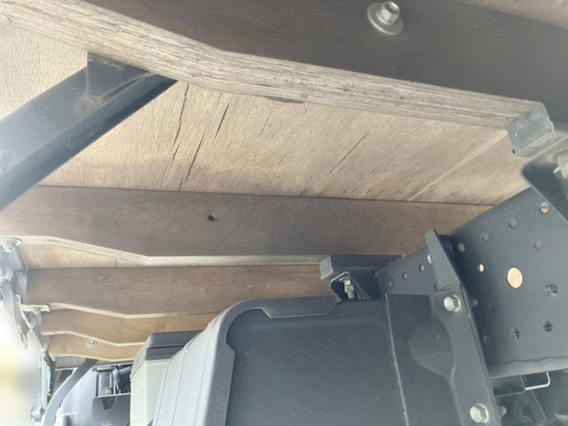 いすゞエルフアルミブロック小型（2t・3t）[写真13]