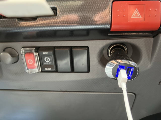 いすゞエルフアルミブロック小型（2t・3t）[写真29]