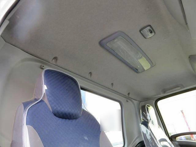 いすゞフォワードコンテナ専用車増トン（6t・8t）[写真11]