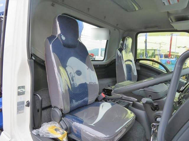 いすゞフォワードコンテナ専用車増トン（6t・8t）[写真12]