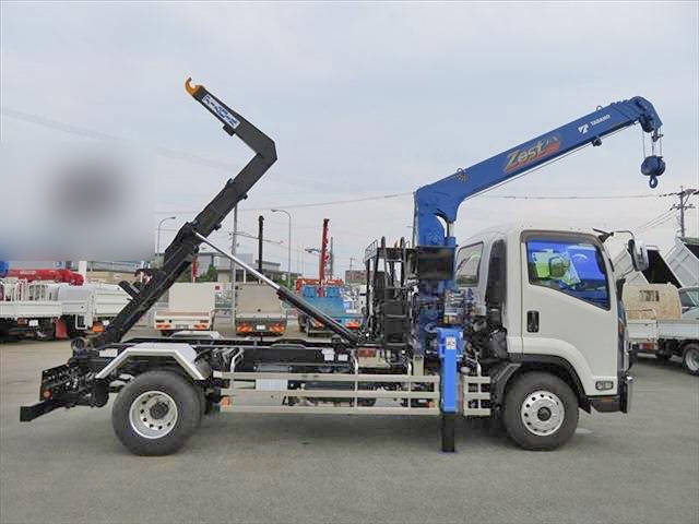 いすゞフォワードコンテナ専用車増トン（6t・8t）[写真14]