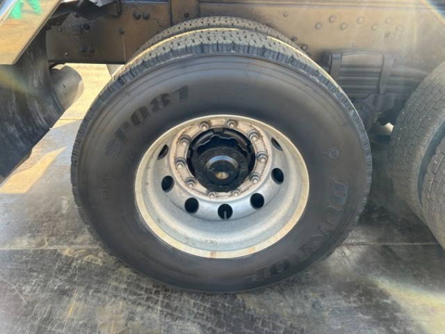 三菱ふそうスーパーグレートコンテナ専用車大型（10t）[写真11]