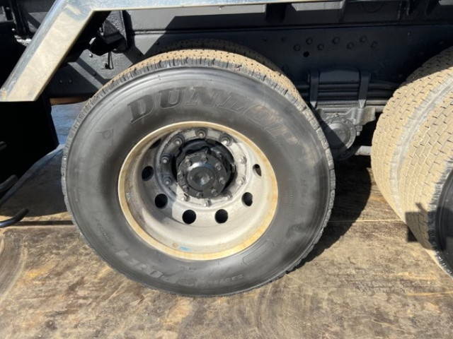 三菱ふそうスーパーグレートコンテナ専用車大型（10t）[写真13]