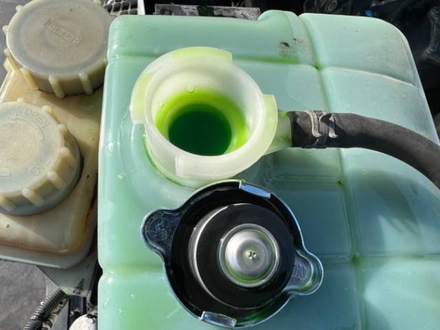 三菱ふそうスーパーグレートコンテナ専用車大型（10t）[写真17]