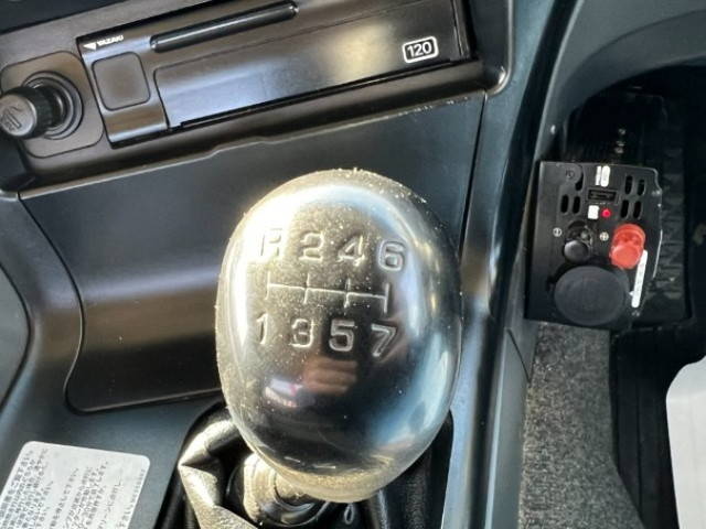 三菱ふそうスーパーグレートコンテナ専用車大型（10t）[写真32]