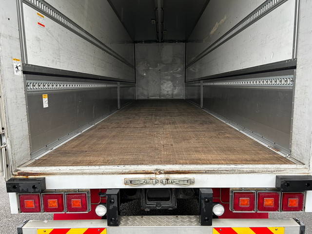 三菱ふそうスーパーグレートパネルウイング大型（10t）[写真13]