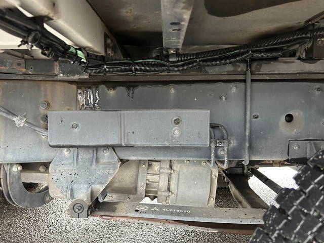 三菱ふそうスーパーグレートパネルウイング大型（10t）[写真21]