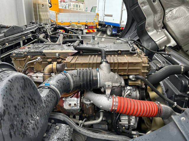 三菱ふそうスーパーグレートパネルウイング大型（10t）[写真26]