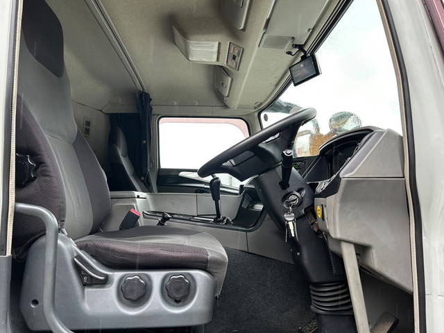 三菱ふそうスーパーグレートパネルウイング大型（10t）[写真28]