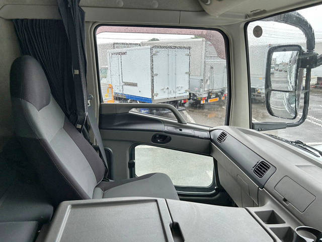 三菱ふそうスーパーグレートパネルウイング大型（10t）[写真30]