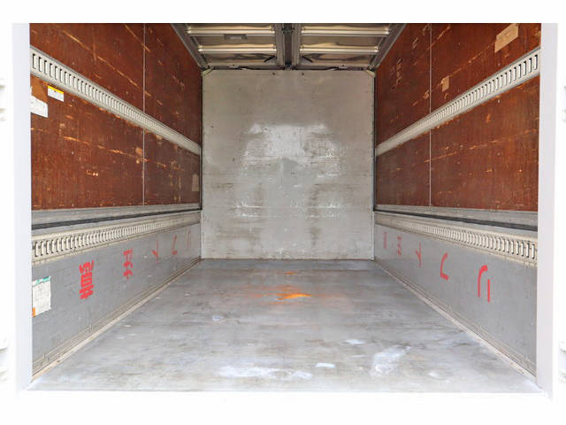 いすゞエルフアルミウイング小型（2t・3t）[写真13]