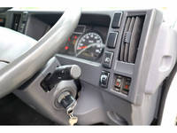 いすゞエルフアルミウイング小型（2t・3t）[写真33]