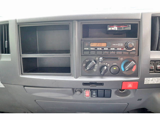 いすゞエルフアルミウイング小型（2t・3t）[写真35]