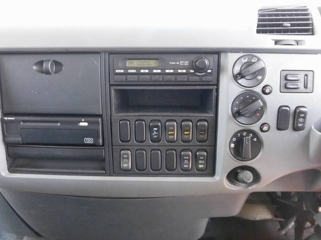 三菱ふそうファイターアルミバン中型（4t）[写真17]