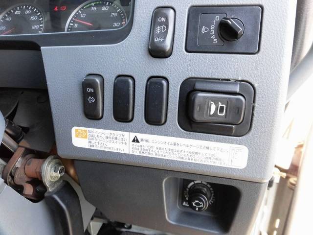 三菱ふそうファイターアルミバン中型（4t）[写真18]