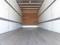 三菱ふそうファイターアルミバン中型（4t）[写真02]