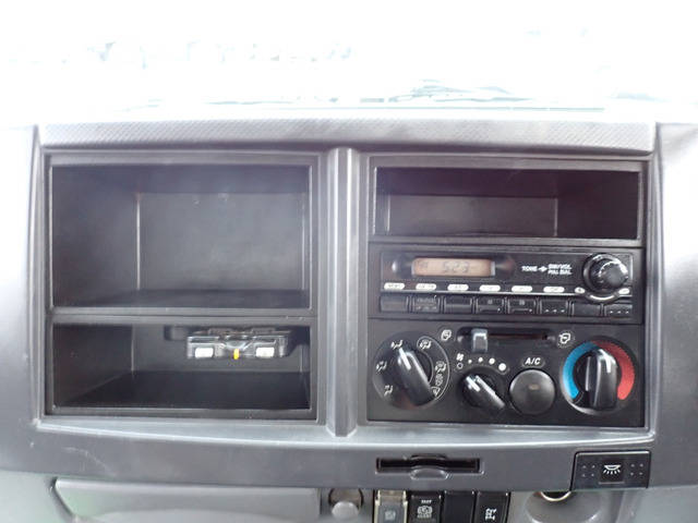 いすゞフォワード深ダンプ（土砂禁ダンプ）中型（4t）[写真36]