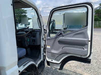 三菱ふそうキャンター冷凍車（冷蔵車）小型（2t・3t）[写真20]