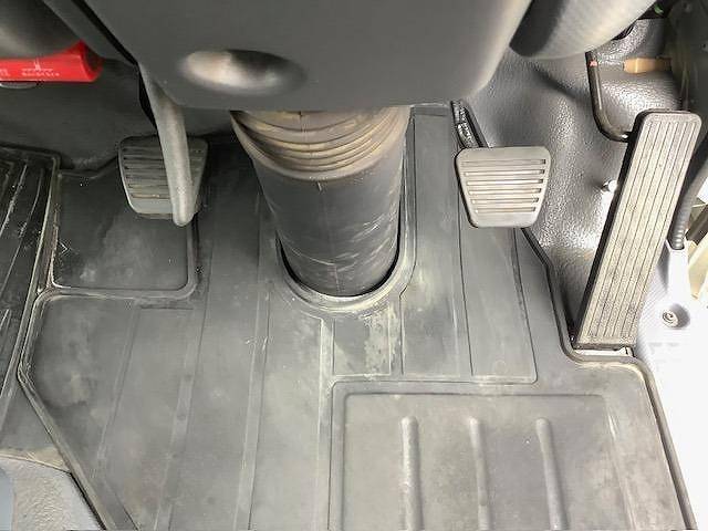 いすゞエルフパネルバン小型（2t・3t）[写真10]