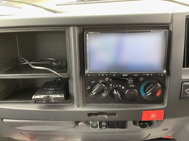 いすゞエルフパネルバン小型（2t・3t）[写真11]