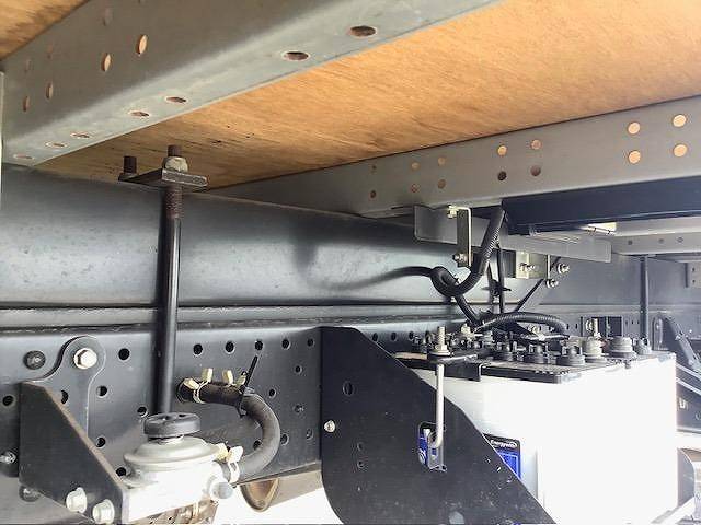 いすゞエルフパネルバン小型（2t・3t）[写真37]