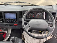 いすゞエルフパネルバン小型（2t・3t）[写真08]