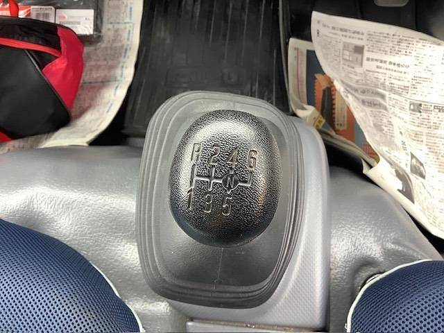 いすゞエルフパネルバン小型（2t・3t）[写真09]