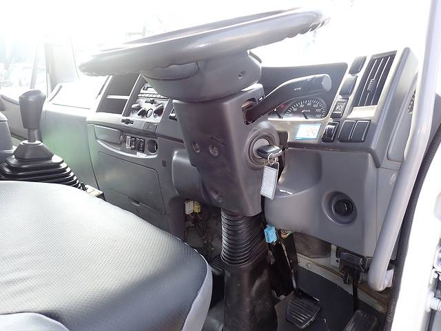 いすゞフォワードダンプ中型（4t）[写真33]