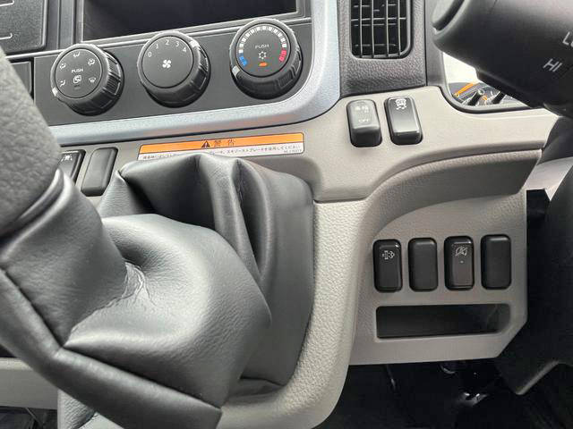 三菱ふそうキャンターセーフティローダー小型（2t・3t）[写真10]