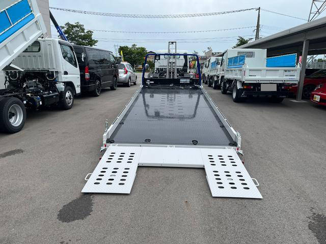 三菱ふそうキャンターセーフティローダー小型（2t・3t）[写真14]