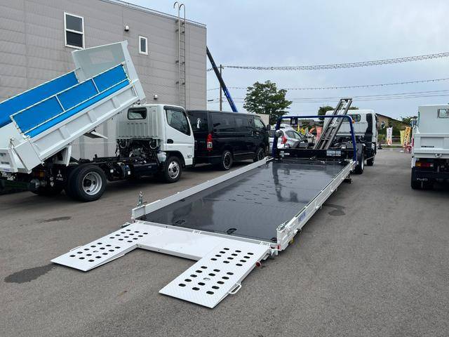 三菱ふそうキャンターセーフティローダー小型（2t・3t）[写真15]