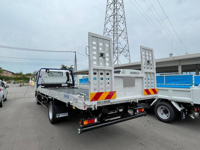 三菱ふそうキャンターセーフティローダー小型（2t・3t）[写真02]