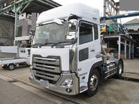 UDトラックスクオントレーラーヘッド（トラクターヘッド）大型（10t）[写真01]