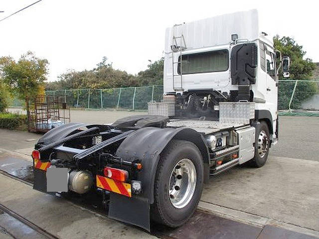 UDトラックスクオントレーラーヘッド（トラクターヘッド）大型（10t）[写真02]