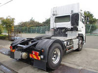 UDトラックスクオントレーラーヘッド（トラクターヘッド）大型（10t）[写真02]