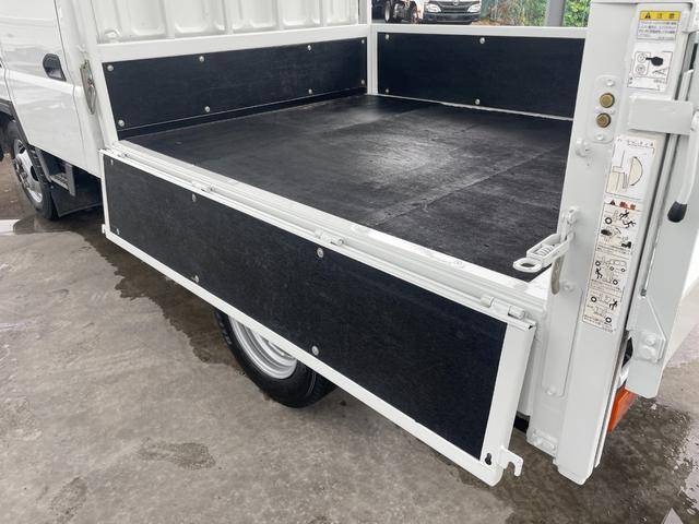 三菱ふそうキャンターガッツダブルキャブ（Wキャブ）小型（2t・3t）[写真16]