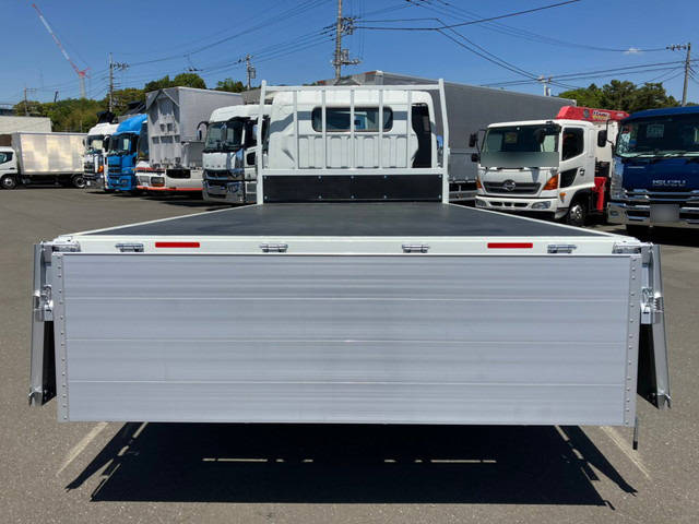 三菱ふそうキャンター平ボディ小型（2t・3t）[写真10]