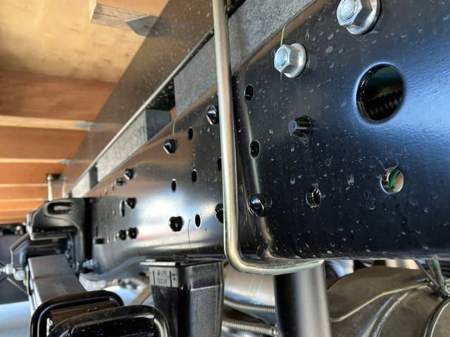 三菱ふそうキャンター平ボディ小型（2t・3t）[写真24]