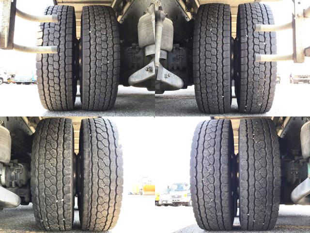 三菱ふそうスーパーグレートアルミウイング大型（10t）[写真17]