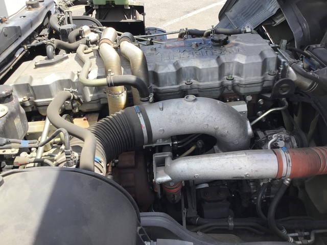 三菱ふそうスーパーグレートアルミウイング大型（10t）[写真21]