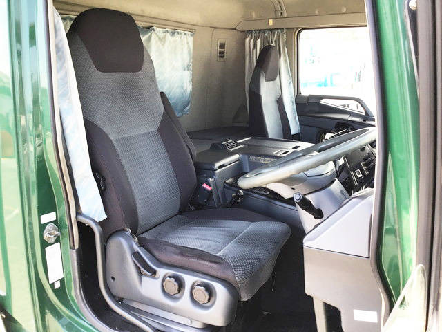 三菱ふそうスーパーグレートアルミウイング大型（10t）[写真27]