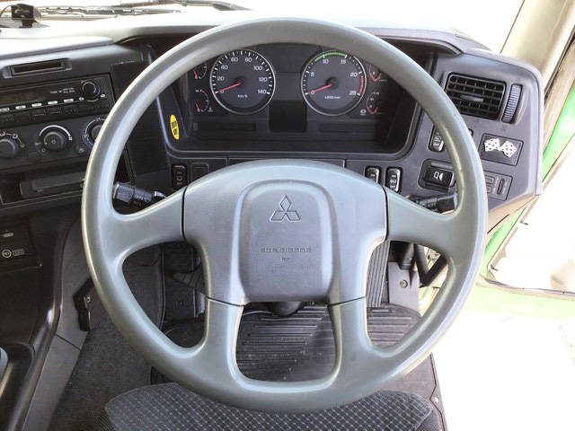 三菱ふそうスーパーグレートアルミウイング大型（10t）[写真32]