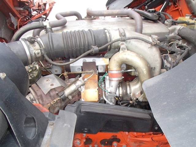 日野プロフィアトレーラーヘッド（トラクターヘッド）大型（10t）[写真20]