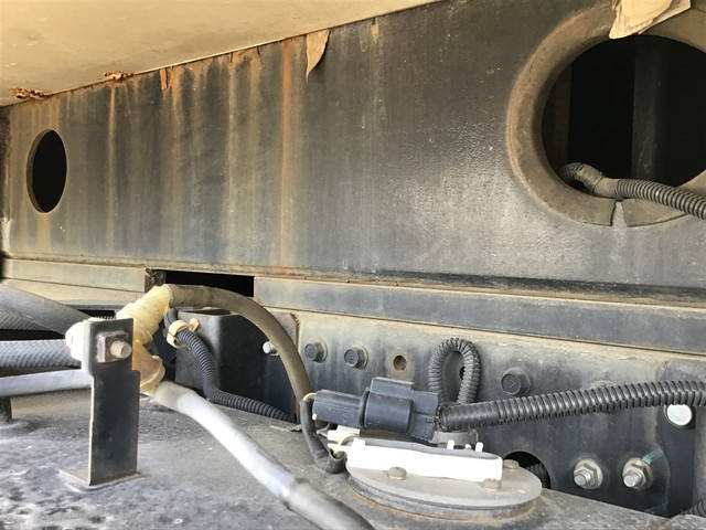 三菱ふそうキャンター高所作業車小型（2t・3t）[写真23]