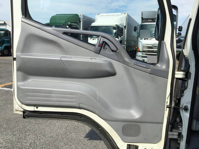 三菱ふそうキャンター高所作業車小型（2t・3t）[写真28]