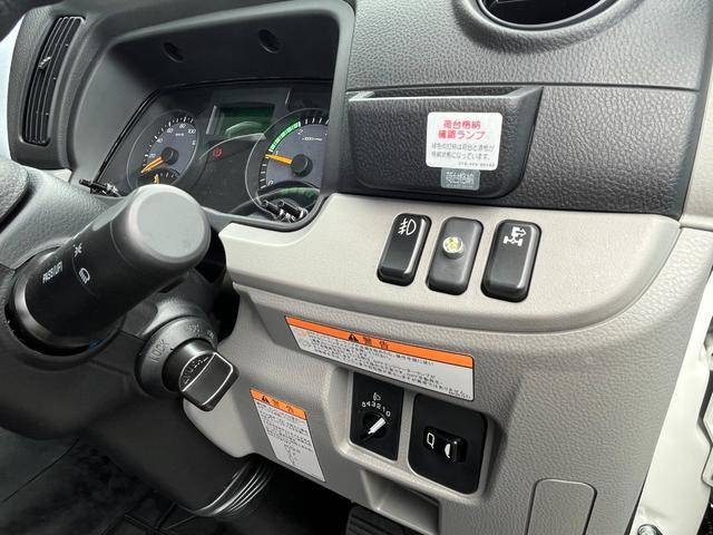 三菱ふそうキャンターセーフティローダー小型（2t・3t）[写真10]