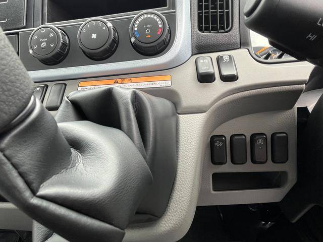 三菱ふそうキャンターセーフティローダー小型（2t・3t）[写真11]