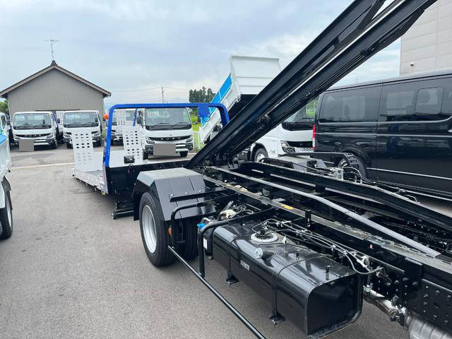 三菱ふそうキャンターセーフティローダー小型（2t・3t）[写真13]