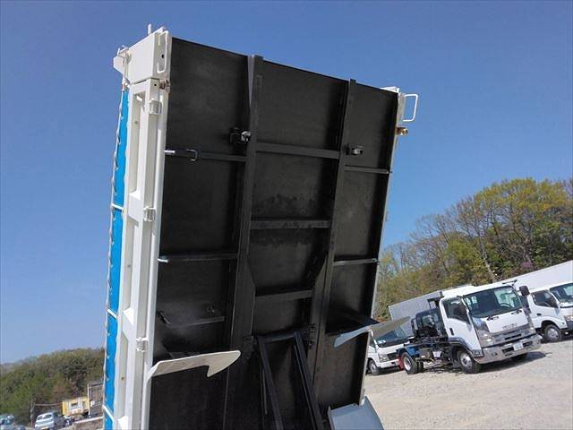 いすゞエルフダンプ小型（2t・3t）[写真13]