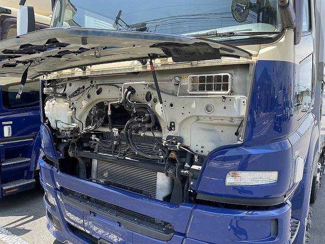 三菱ふそうスーパーグレートアルミウイング大型（10t）[写真12]